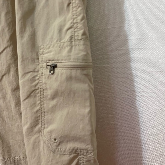 Columbia Men’s Cargo Shorts XXL Tan - Picture 8 of 8
